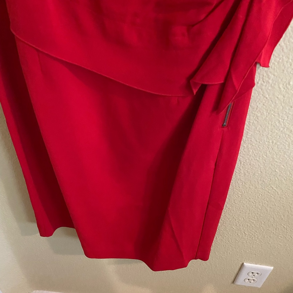 NEW REISS Red Robyn Ruffle - Picture 4 of 9